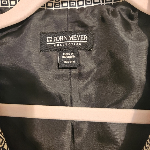 John Meyer Collection Black and White Geometric Block Pattern Jacket - Picture 6 of 6